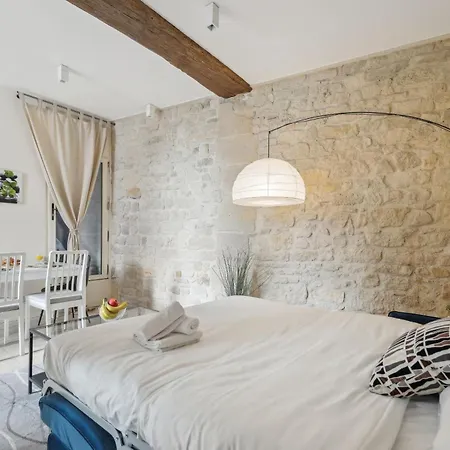 Bnbnova - Ile St Louis Apartament