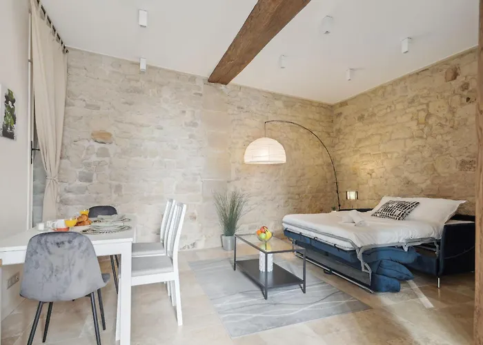 Bnbnova - Ile St Louis Апартаменты *