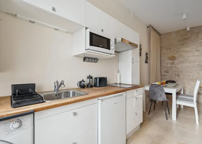 Bnbnova - Ile St Louis Париж